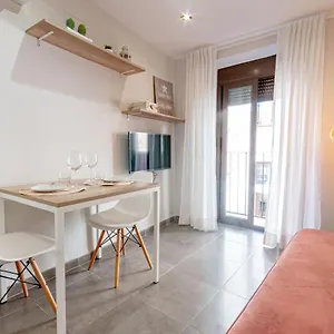 https://joyrooms-3.top-hotels-tarragona.com