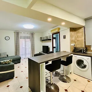https://salinas-centro-histrico.top-hotels-tarragona.com