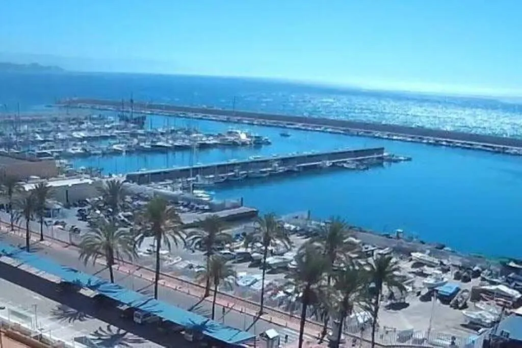 Ct 231 - Fuengirola City Center - Top Floor Apartment II